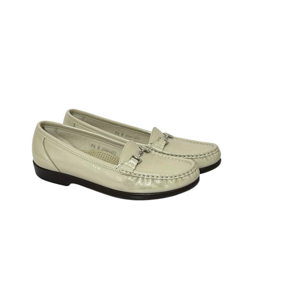 SAS Women's Metro Loafer Slip On Patent Leather Beige Size 7.5 NARROW
